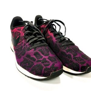 Nike Shoes - Nike Women’s Internationalist JCRD Runners Nike Shoes - Nike Women’s Internationalist JCRD Runners